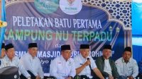 Foto : Ketua PCNU Kab Malang, Bupati Malang, ketua laziznu saat menghadiri peletakan batu pertama kampung terpadu NU